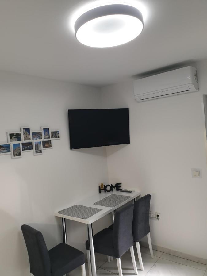 Apartment Ema Zadar Bagian luar foto